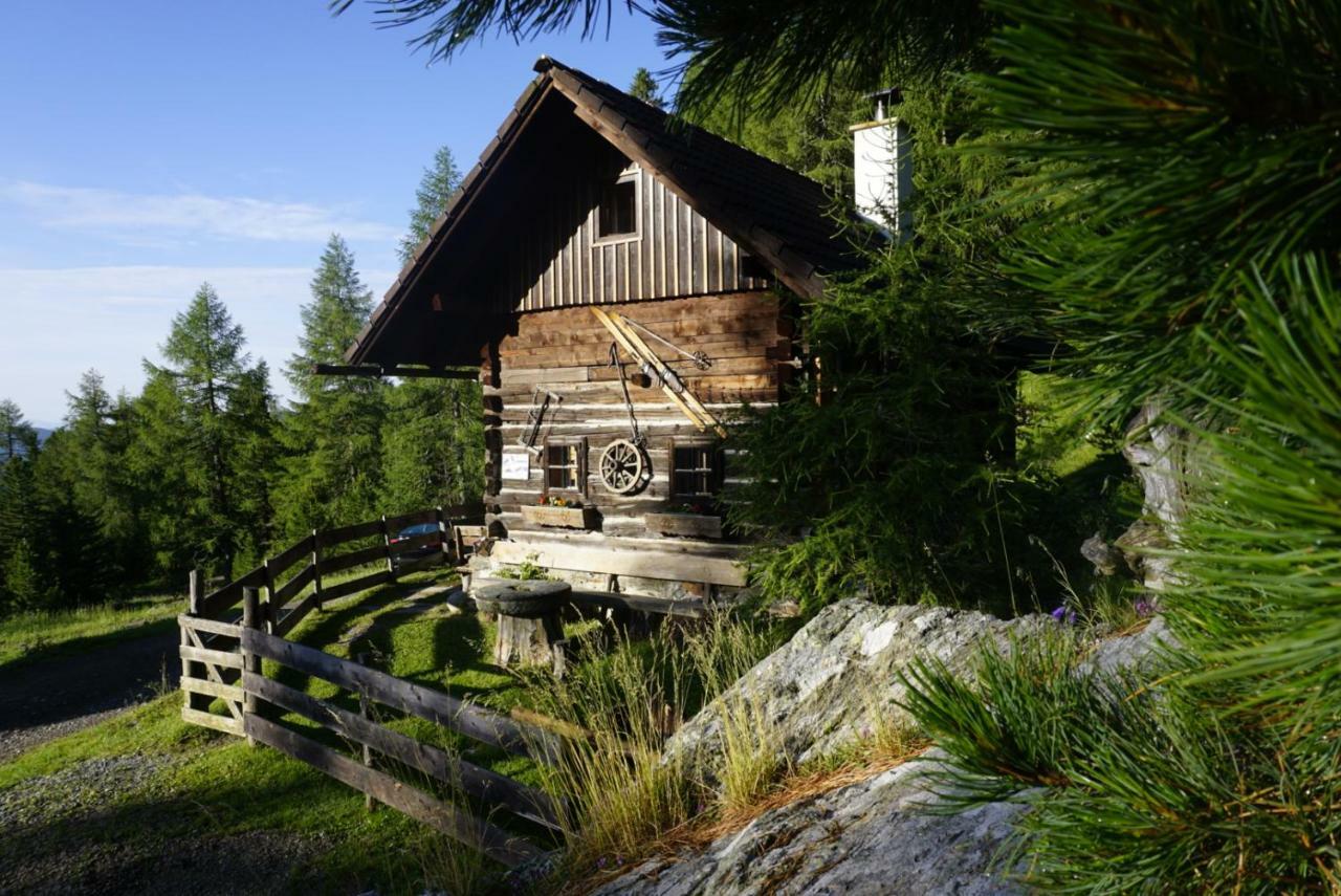 Bergheim Schmidt, Almhütten im Wald Appartments an der Piste Turracher Hohe Exterior foto